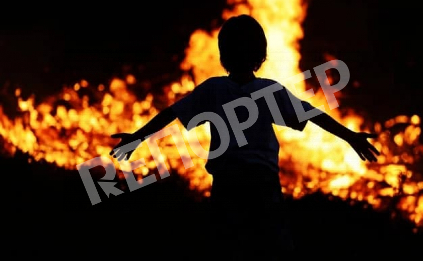 Появились фото и видео с пожара на Днепропетровщине, в котором погибли трое детей