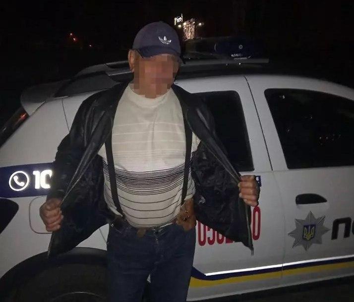 В Никополе агрессивный пенсионер стрелял в прохожего
