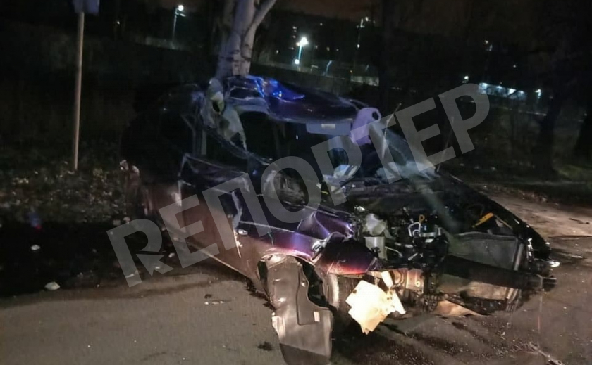 В жуткой днепровской автокатастрофе возле АЗС пострадали двое 18+