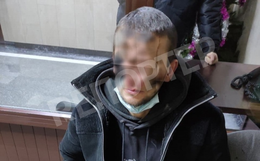 Из днепровского АТБ стащили виски и булочку