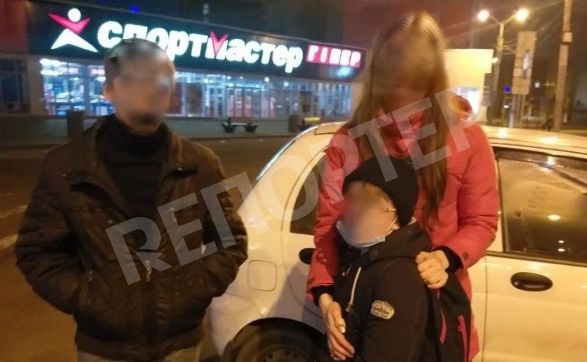 Днепровская полиция помогла потерявшемуся на Тополе ребенку вернуться в семью