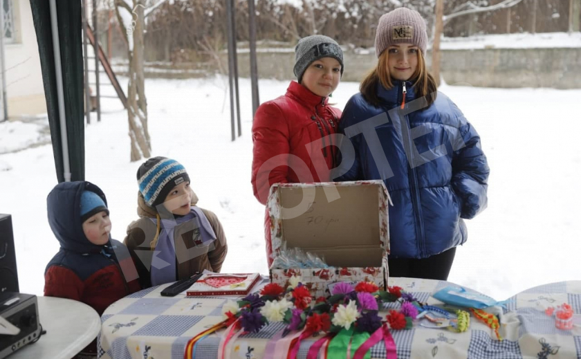 В Днепре воспитанники Центра соцподдержки детей и семей «Барвинок» устроили ярмарку