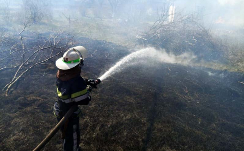 На Днепропетровщине за одни сутки сгорели более двух десятков участков