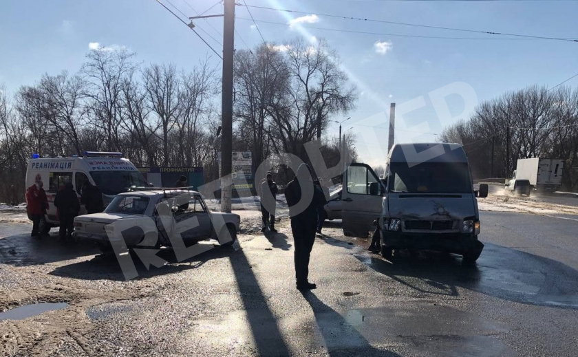 В днепровской автокатастрофе пострадали дед и 16-летний внук