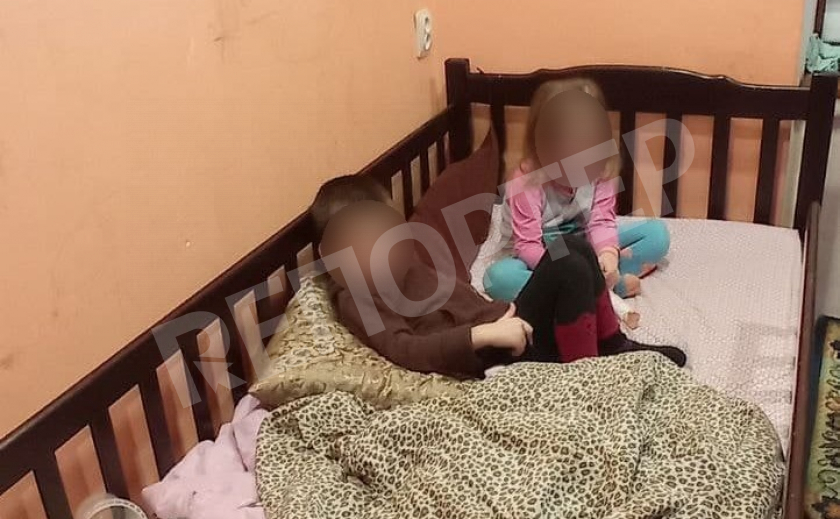 Днепровская наркоманка на месяц бросила маленьких сына с дочкой