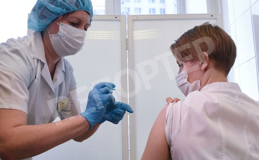 Если надо - уколюсь! Днепропетровщина будет вакцинировать всех желающих