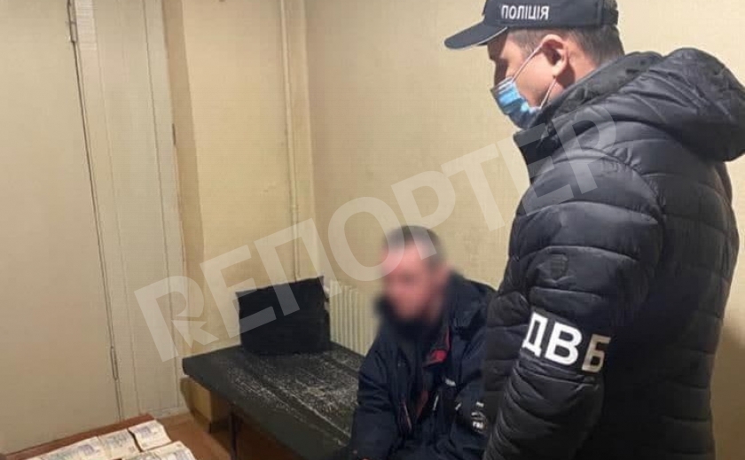 Знай наших! Следователь из Днепра отказалась от $1000 Знай наших! Следователь из Днепра отказалась от $1000