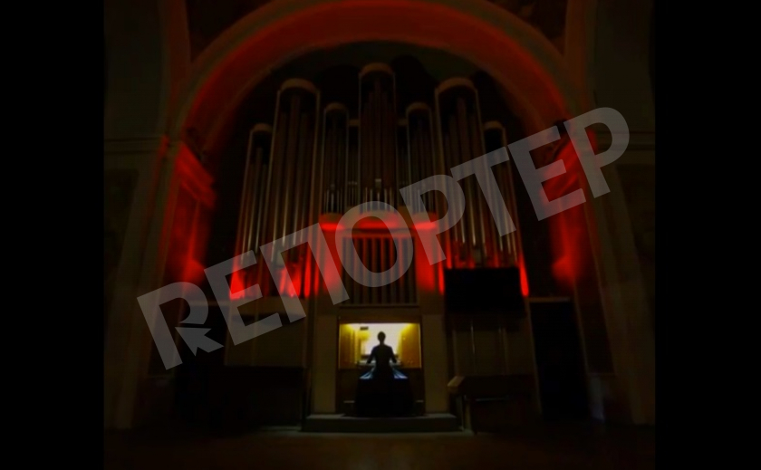 Скандал в Днепре! Артисты Дома органной и камерной музыки возмущены съемками эротического клипа