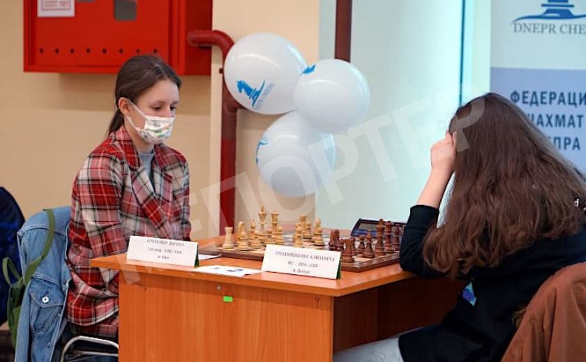 Шахматистка Елизавета Гребенщикова из Днепра завоевала «серебро» в блице на ЧУ