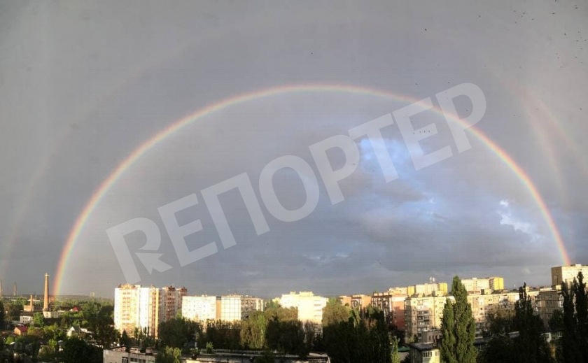 Днепряне запечатлели над городом поразительное природное явление