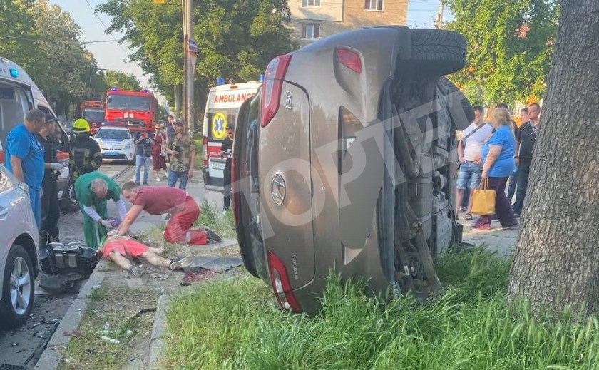 В Днепре произошло ДТП со смертельным исходом 18+ В Днепре произошло ДТП со смертельным исходом 18+