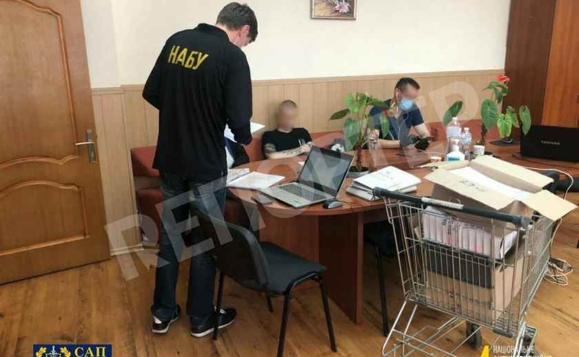 Коррупцинный вирус: в днепровской больнице «Укрзализныци» проводят обыски