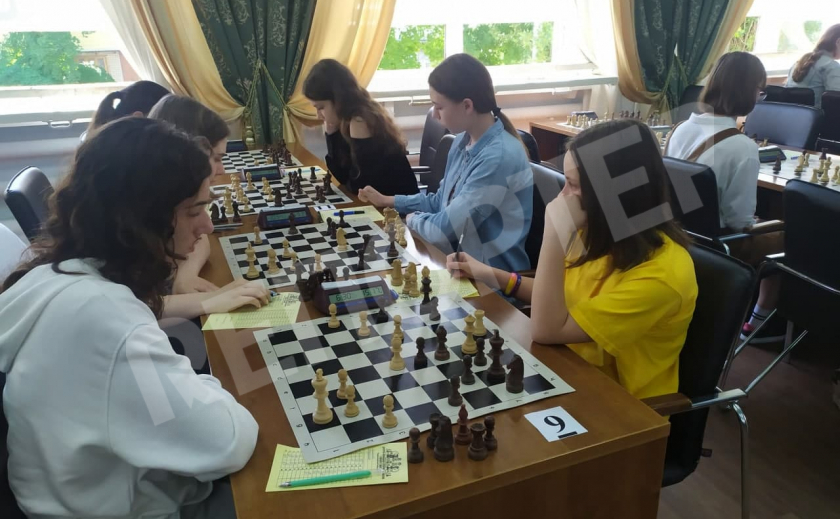 Шахматистка Елизавета Гребенщикова из Днепра завоевала «серебро» на ЧУ по блицу до 18 лет