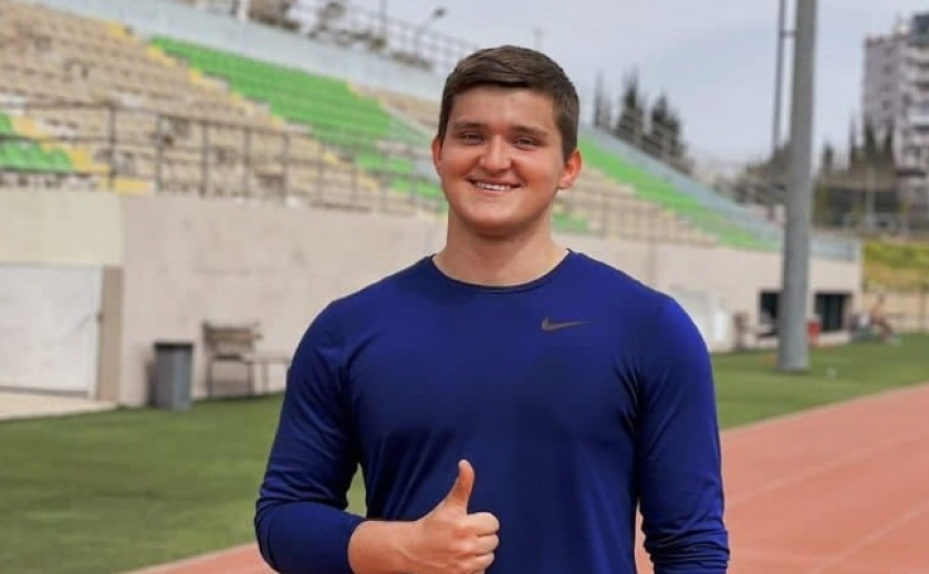 Метатель молота Алексей Яценко из Днепра выиграл «серебро» на юношеском чемпионате в Сербии