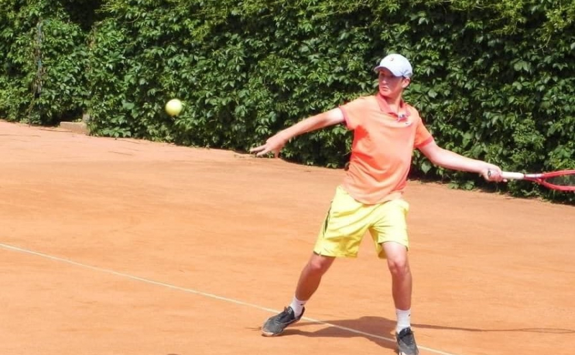 Теннисисты из Днепра и Харькова выиграли турнир в Латвии
