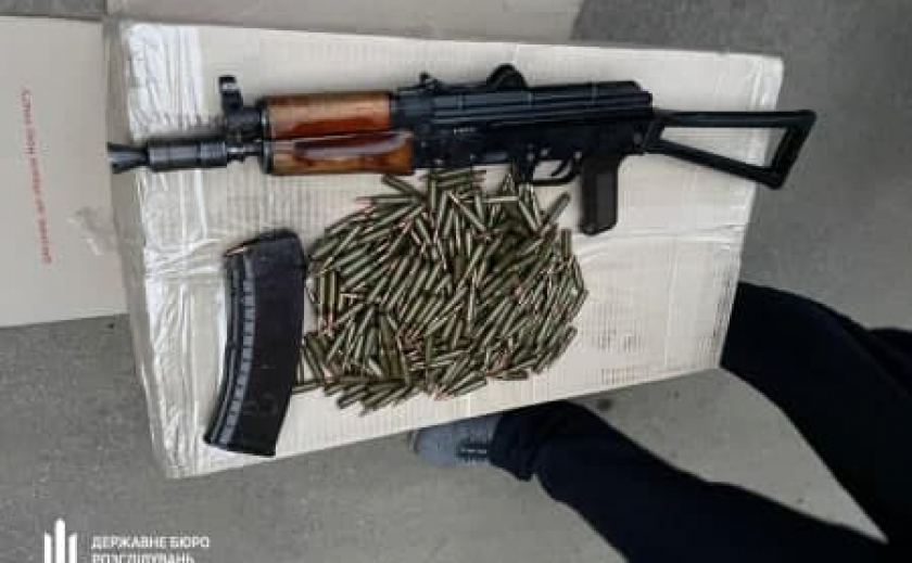 На Днепропетровщине осудят полицейского, у которого нашли автомат «Калашникова»