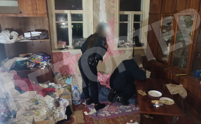 В Днепре полицейские обнаружили в аварийном доме на полу 9-летнего ребенка