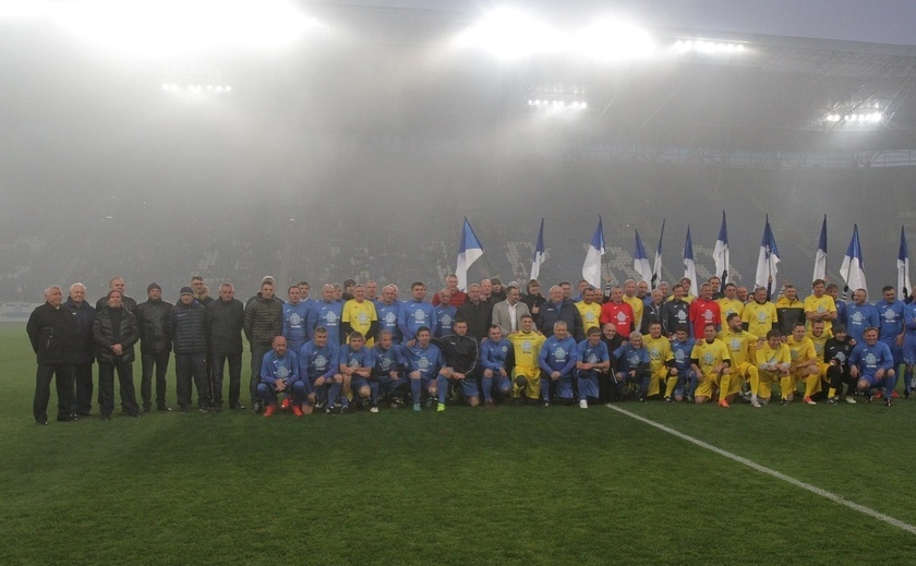 В Днепре футболисты-ветераны «Днепра» 4-х поколений сыграют со сборной Украины