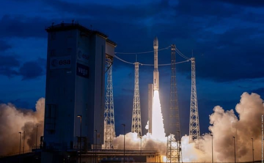Ракета-носитель Vega с двигателем от КБ «Южное» и «Южмаш» вывела на орбиту спутники Минобороны Франции