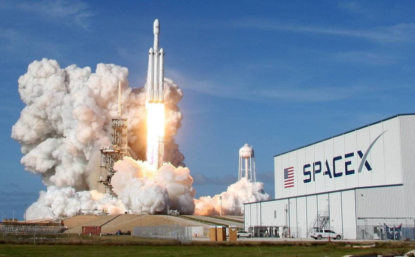 SpaceX Илона Маска начинает программу по производству ракетного топлива из углекислого газа