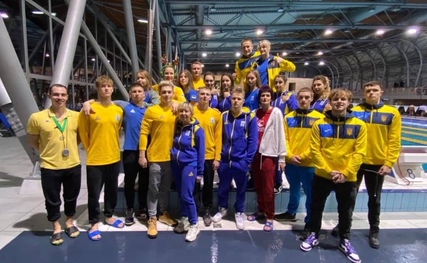 Пловцы Днепропетровщины и Запорожья стали призерами турнира в Венгрии