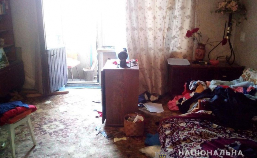 На Днепропетровщине разбойник избил бабушку и отобрал фамильную драгоценность