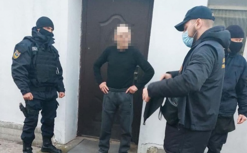 На Днепропетровщине полицейские задержали «смотрящего» за городом