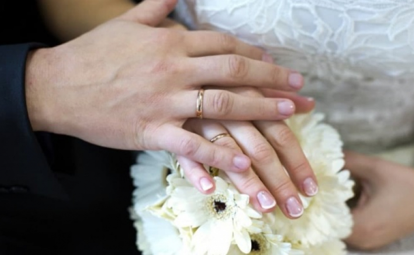 Можно жениться сегодня: В Украине в День Валентина можно подать заявление и зарегистрировать брак