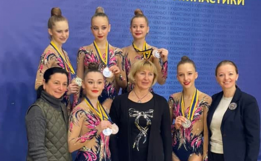 Гимнастки из Днепра стали вице-чемпионками Украины