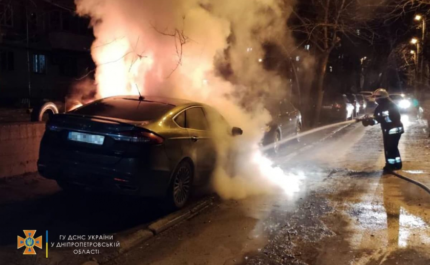 В Днепре сожгли автомобиль «Ford Fusion» директора ФК «Перемога»