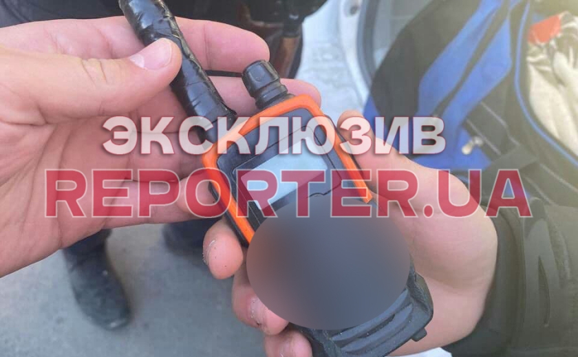 Расстреливал Конституцию Украины: в Днепре в бомбоубежище зашел подозрительный мужчина