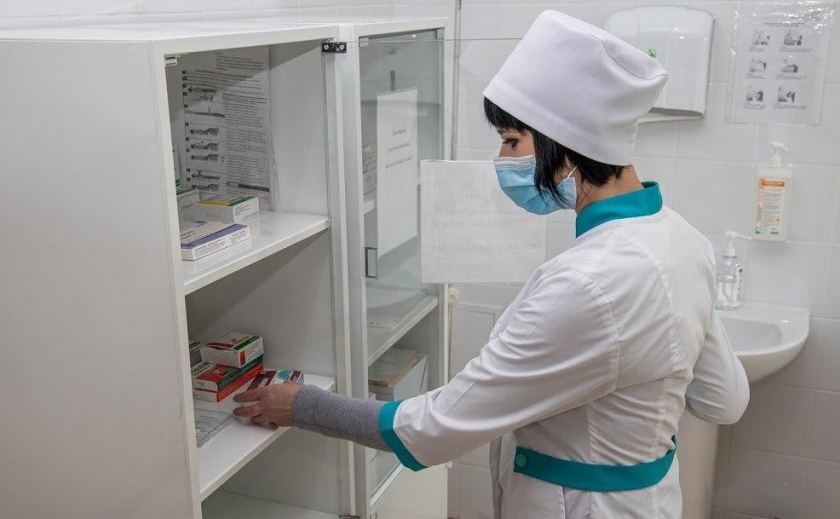 На Днепропетровщине специалисты по борьбе с коронавирусом получат по восемь тысяч