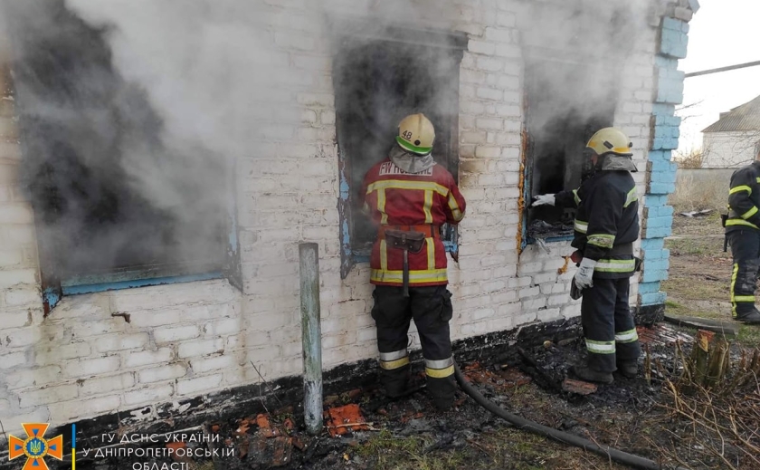 В селе под Днепром на пожаре погиб мужчина