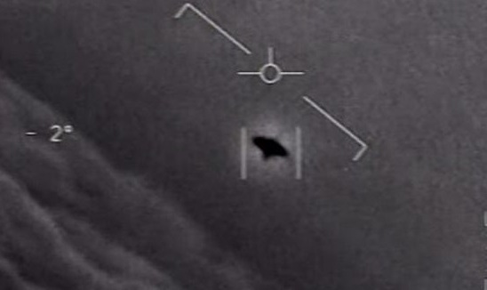 В кадры с видео американских ВМС угодил НЛО