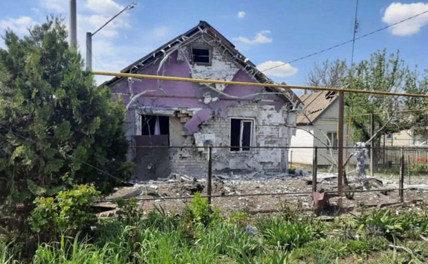 Повредили школу, детсад и жилые дома: Российские войска обстреляли 2 села в Синельниковском районе Днепропетровщины