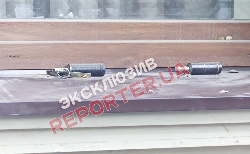 В Днепре на Писаржевского на подоконнике окна гостиницы обнаружили 2 самодельные гранаты