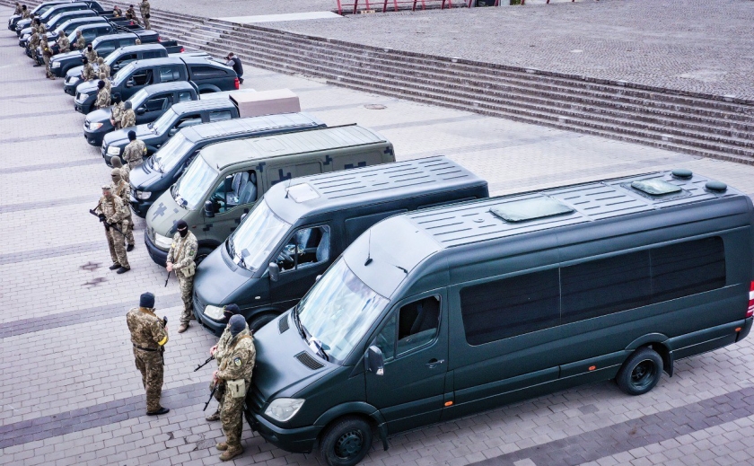 19 мая ТРо Днепра передали 14 автомобилей для выполнения боевых заданий