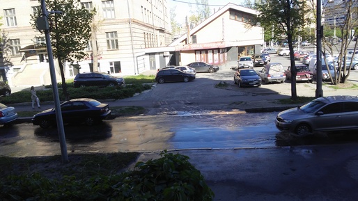 SOS! Только что в центре Днепра затопило косметологов