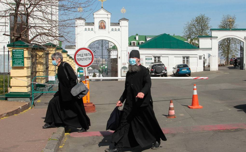 Петиция в помощь! Патриархаты снова делят Киево-Печерскую лавру