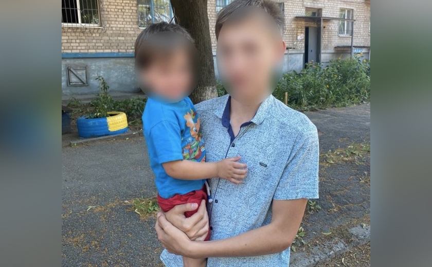 Патрульные Днепра нашли 3-летнего ребенка: подробности