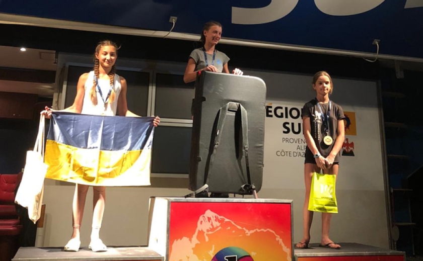 Юна Рафаель Казбекова з Дніпра стала віце-чемпіонкою змагань зі скелелазіння у Франції