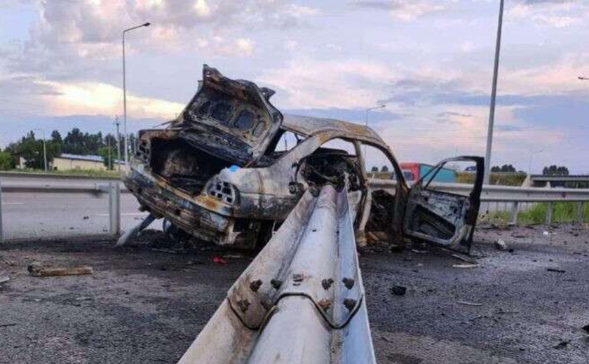 Пасажир загинув на місці, водій помер у швидкій: смертельна ДТП під Дніпром