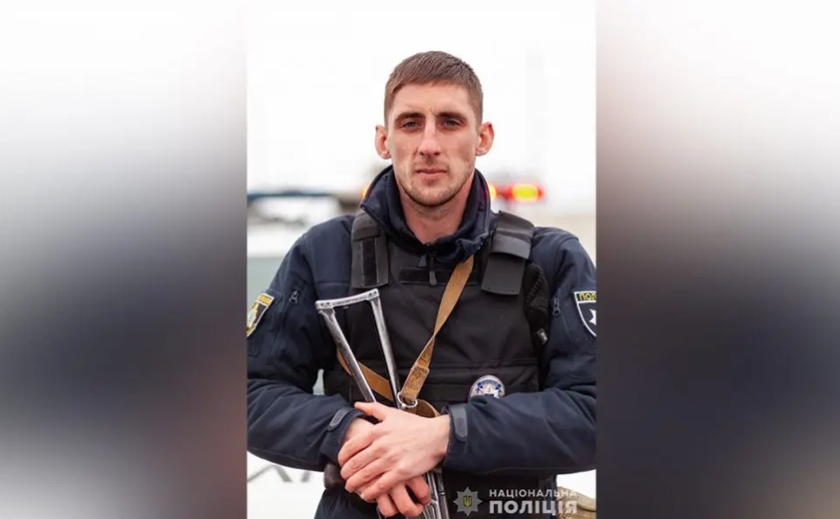 Поліцейський з Дніпропетровської області врятував з-під обстрілів понад 4 тисячі людей
