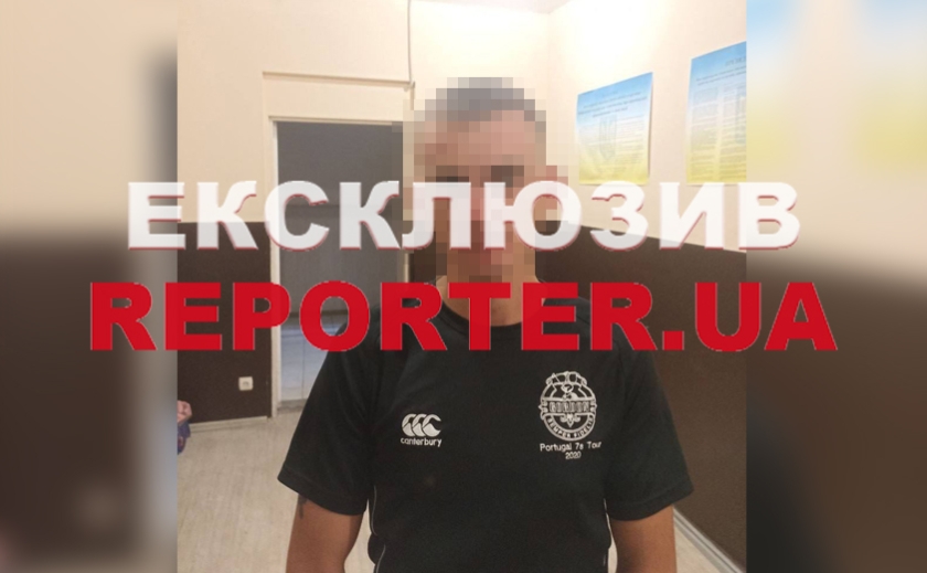 Знаходиться у розшуку в Росії: правоохоронці Дніпра затримали нетверезого чоловіка