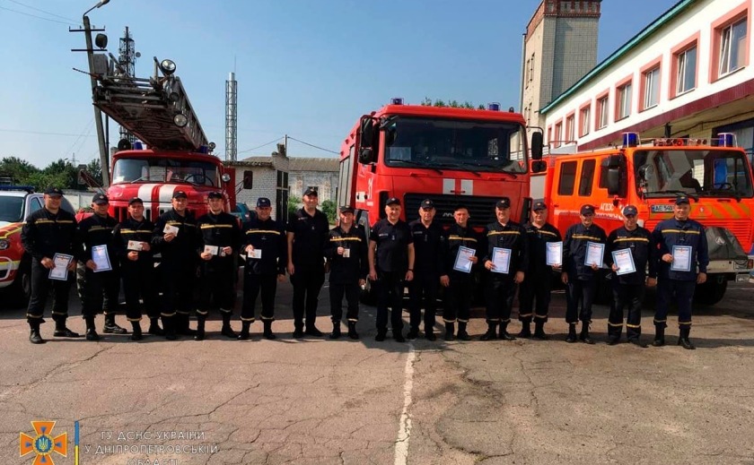 Рятувальників Дніпропетровщини нагородили за сумлінну працю