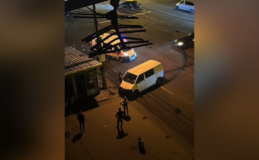 У Дніпрі зіткнулися швидка та мікроавтобус: внаслідок ДТП постраждали 8 людей