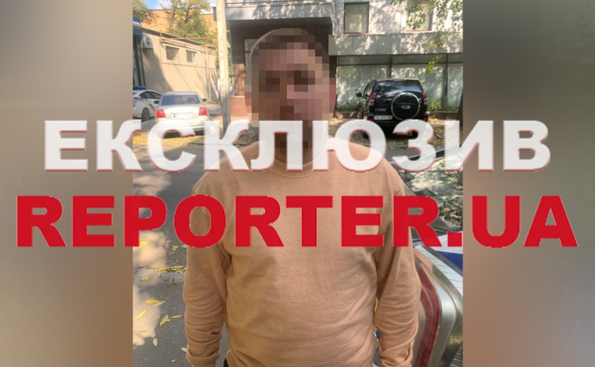 Збирає донати на ЗСУ та витрачає на себе: у Дніпра затримали підозрілого чоловіка