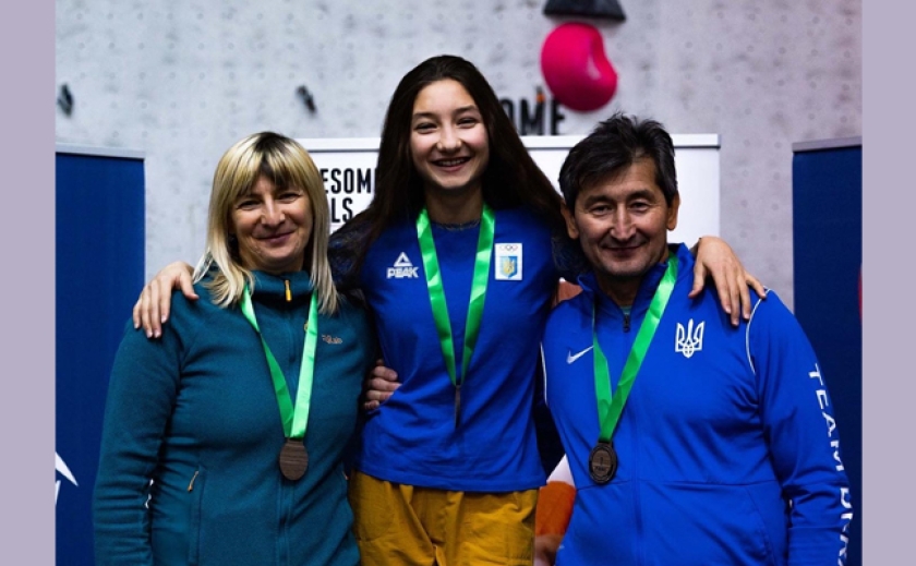 Три «золота»: Родина Казбекових з Дніпра виграла чемпіонат Великої Британії зі скелелазіння