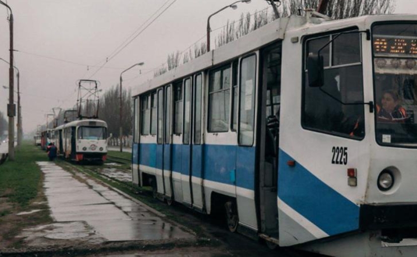 27 жовтня у Дніпрі два трамваї закінчать роботу раніше