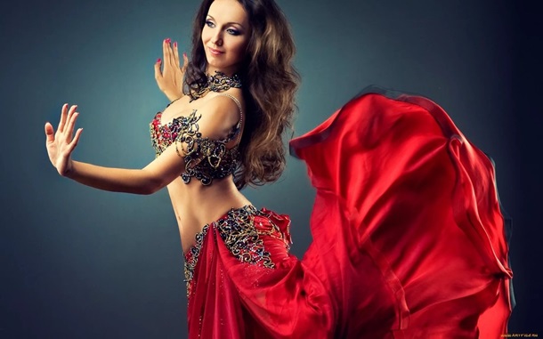 Повод есть! Отмечаем день танца живота и праздник желудка!